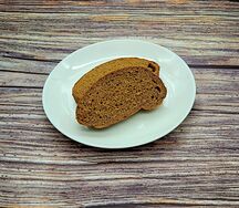 Кусочек черного хлеба