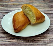 Пирожок с рисом и яйцом