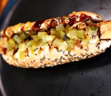 Хот-дог Датский с сосиской чикен гриль