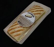 Панини с пастрами из индейки в грибном соусе