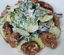 Теплый салат с куриной печенью