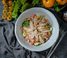 Цезарь с курицей
