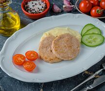 Куриные котлеты с пюре 
