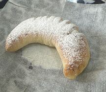 Булочка с творогом