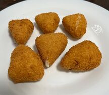 Моцарелла, жаренная в панировке 