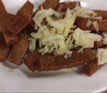 Гренки чесночные с сыром