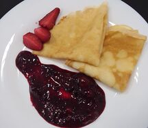 Блинчики с ягодным конфитюром