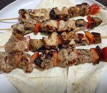 Шашлычок на шпажке из вырезки