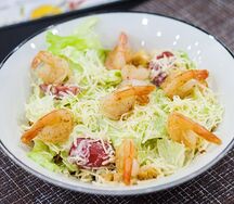 Цезарь с креветками 