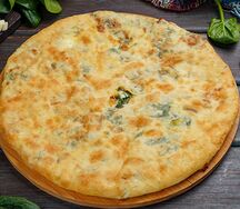 Хачапури со шпинатом и сыром