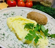 Котлеты из индеек с картофельным пюре