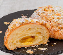 Круассан с Миндалем и Миндальным Кремом
