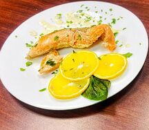 Стейк из лосося со сливками 