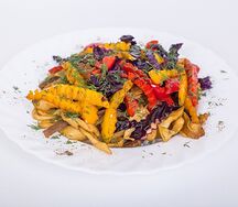 Домашняя лапша с мясом и перцем Цуйван