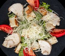 Салат Цезарь с курицей