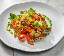 Белковый мясной салат