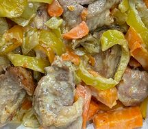 Тушеная свинина с овощами