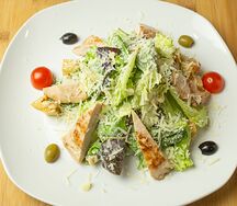 Цезарь с курицей