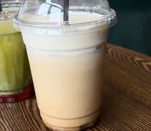 Ice-раф с солёной карамелью и сырной пенкой