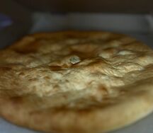 Осетинский с адыгейским сыром и зеленью