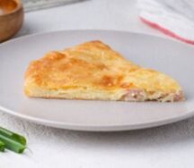 Осетинский пирог с курицей, картофелем и сыром