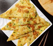 Лепешка с зеленым луком