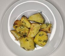 Картофель с маслом и зеленью