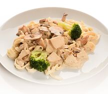 Лапша вок с курицей и грибами