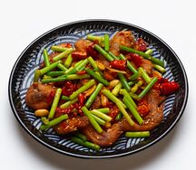 Крылышки с побегами чеснока