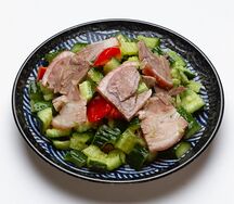 Рулька с огурцом