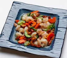 Креветка с кешью и огурцом