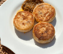 Сырники с сыром и вялеными томатами