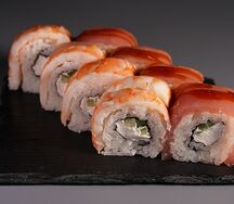 Династия с креветкой и тунцом