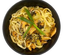 Wok с лососем