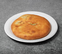 Пирог с зеленью и сыром