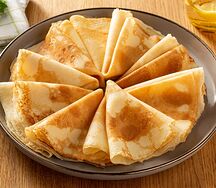 Стопка домашних блинов