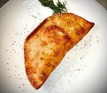 Крымский чебурек с мясом ягнёнка