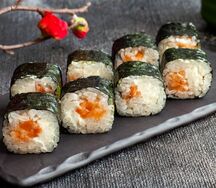 Ролл с Лососем и Нежным сыром