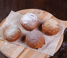 Булочка с фисташкой