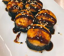 Запечённый ролл с креветкой