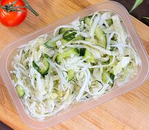 Салат капустный с огурцом