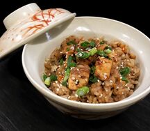 Рис чесночный с лососем