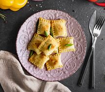 Пельмени жареные куриные