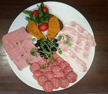 Мясная тарелка