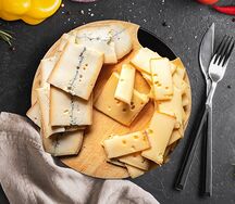 Сырная нарезка с мёдом