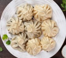 Хинкали с курицей и копченым сулугуни