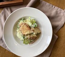 Цезарь с курицей