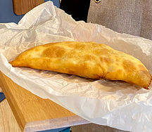 Чебурек с луком и яйцом