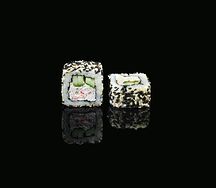 Ролл Калифорния в кунжуте