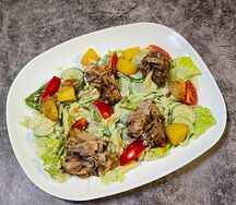 Теплый салат с бужениной